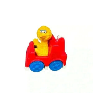 Vintage Sesame Street Big Bird Tow Truck Toy